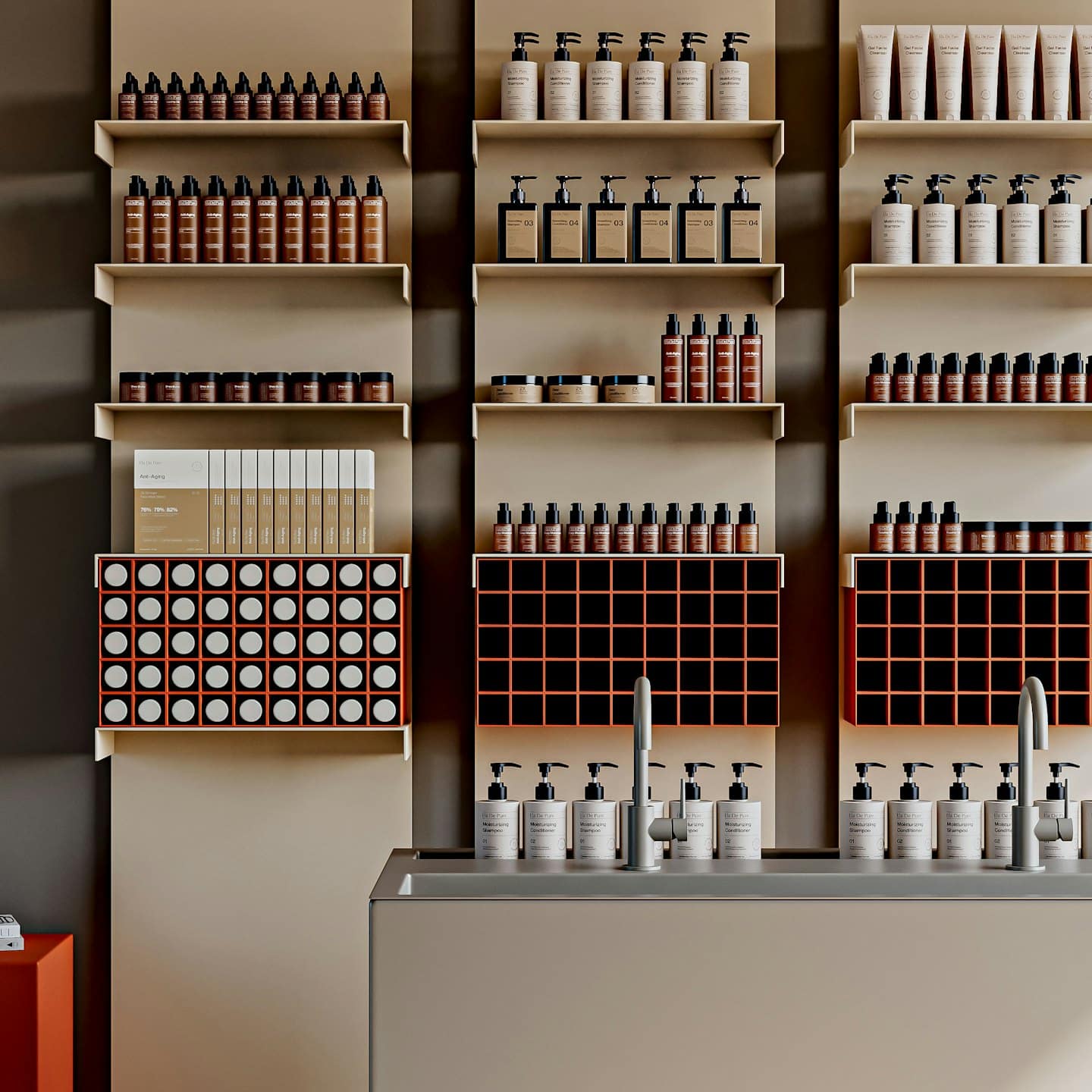 Netjes gerangschikte schoonheids- en huidverzorgingsproducten op een moderne winkeldisplay.